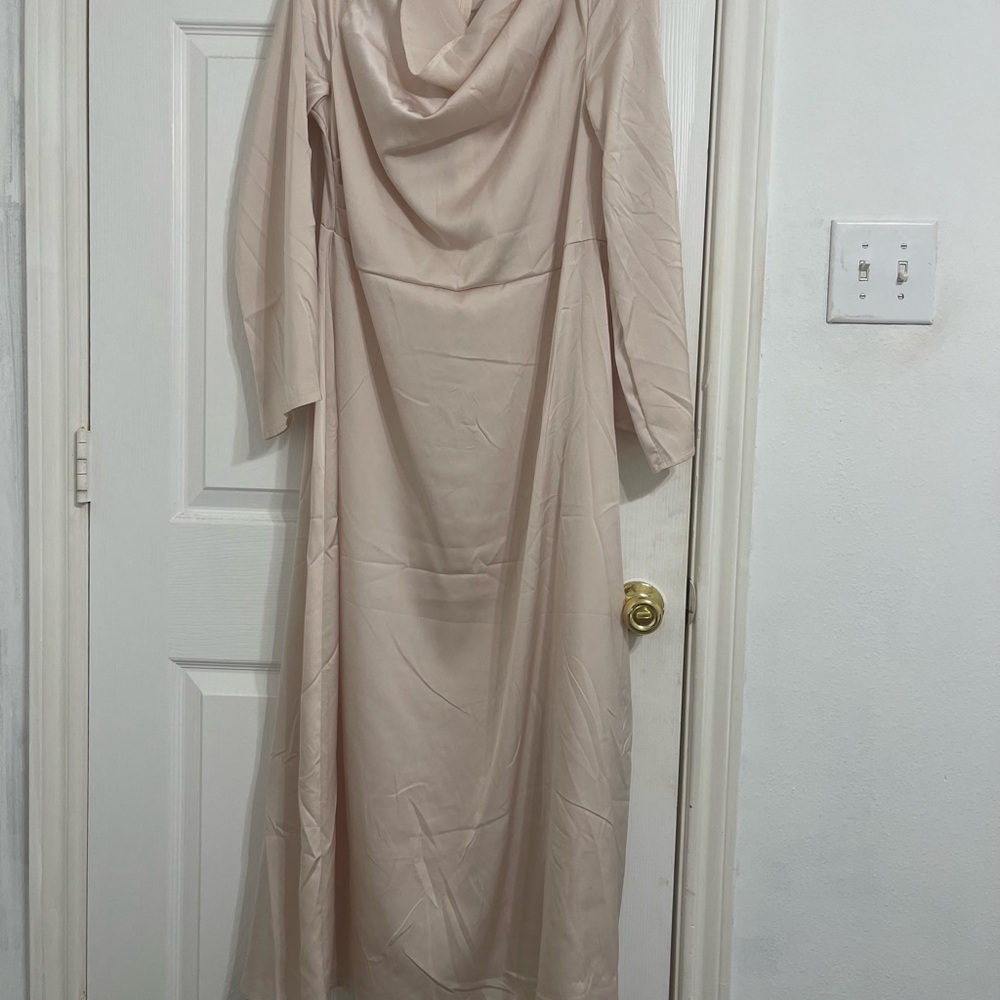 SHEIN Cream Long Sleeve Dress with Elegant Design